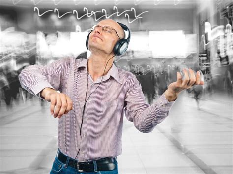 how to listen to classical music: choosing the right headphones for your classical music experience